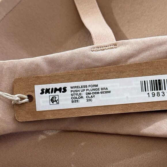 Skims Wireless Form Pushup Plunge Bra Clay Size 32C - Picture 9 of 9